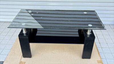 ガラス　ローテーブル　税込3900円