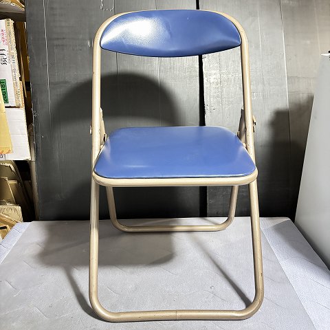 折りたたみパイプ椅子　 コクヨ　税込１０００円