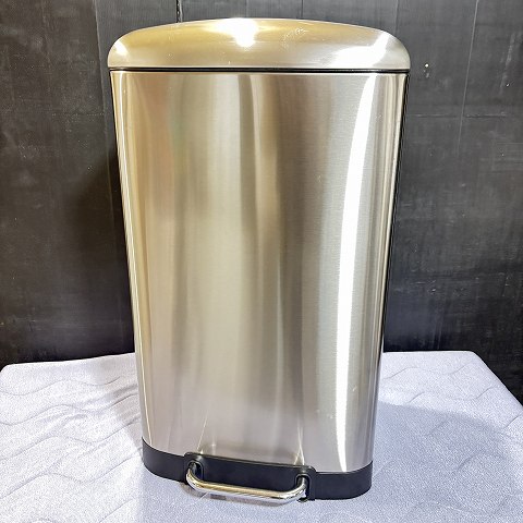 ステンレスペダル式ダストボックス　税込2800円　